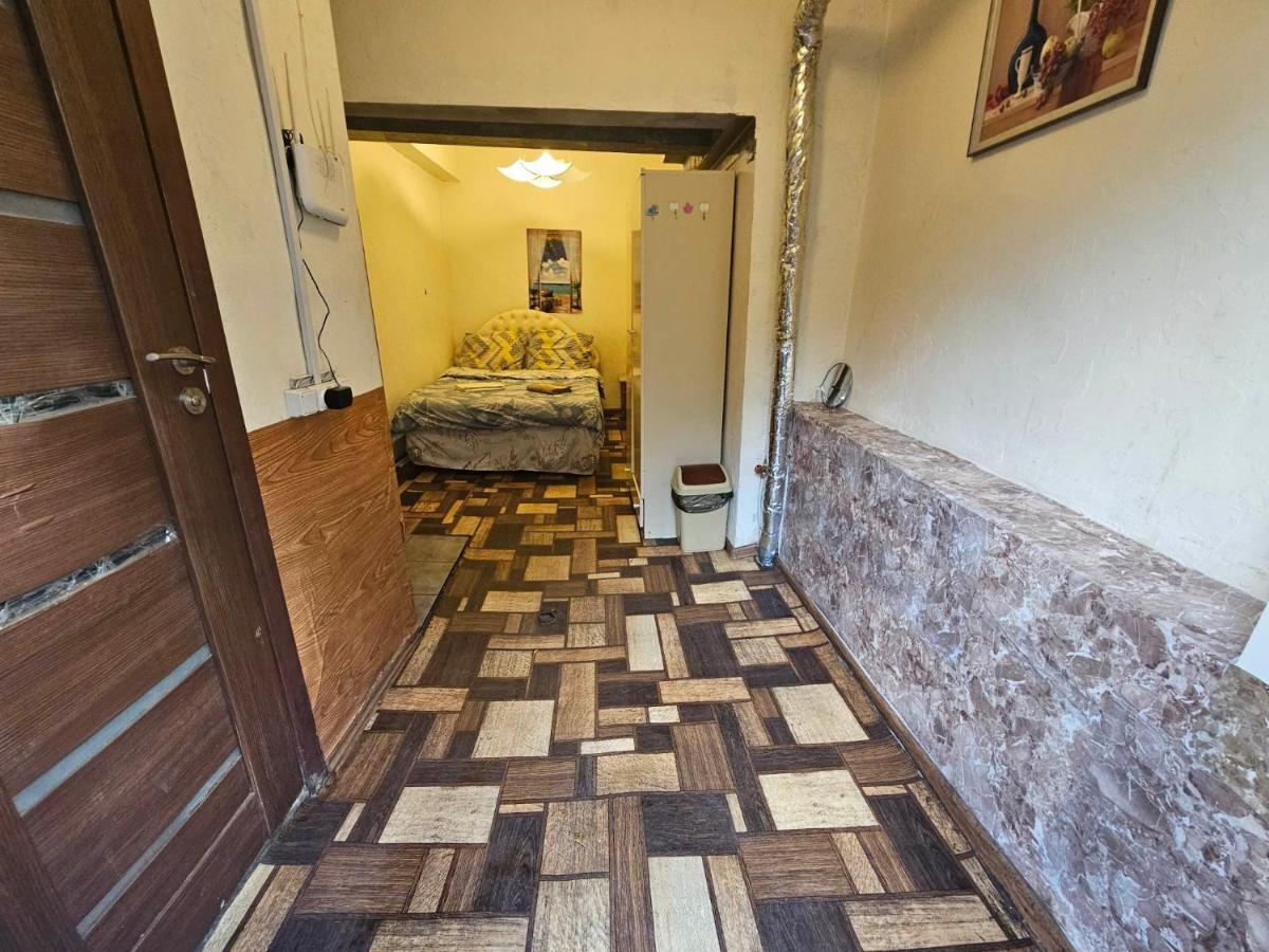 Cozy Studio In Yerevan'S Center Eksteriør billede